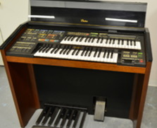Yamaha MR-700T organ