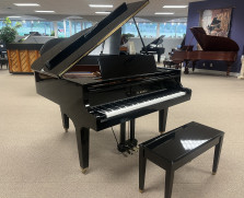Kawai 5'1 baby grand piano