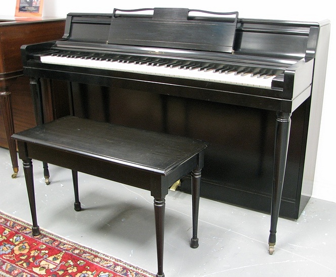 Wurlitzer Ebony Spinet - Upright - Spinet Pianos