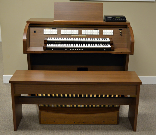 Rodgers Church Organ - Organ Pianos