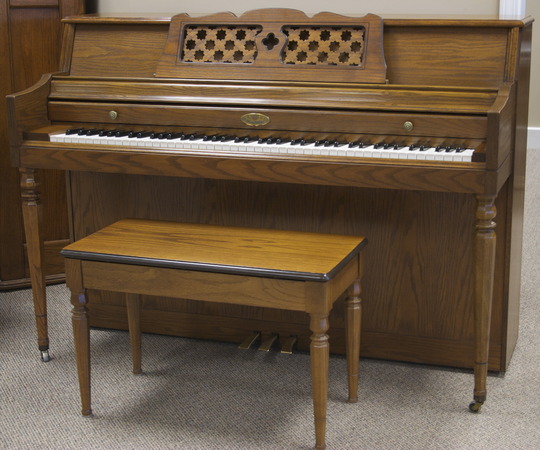 1973 Oak Wurlitzer console - Upright - Console Pianos
