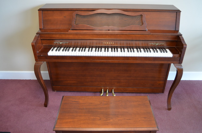 1986 Yamaha M305 cherry console - Upright - Console Pianos